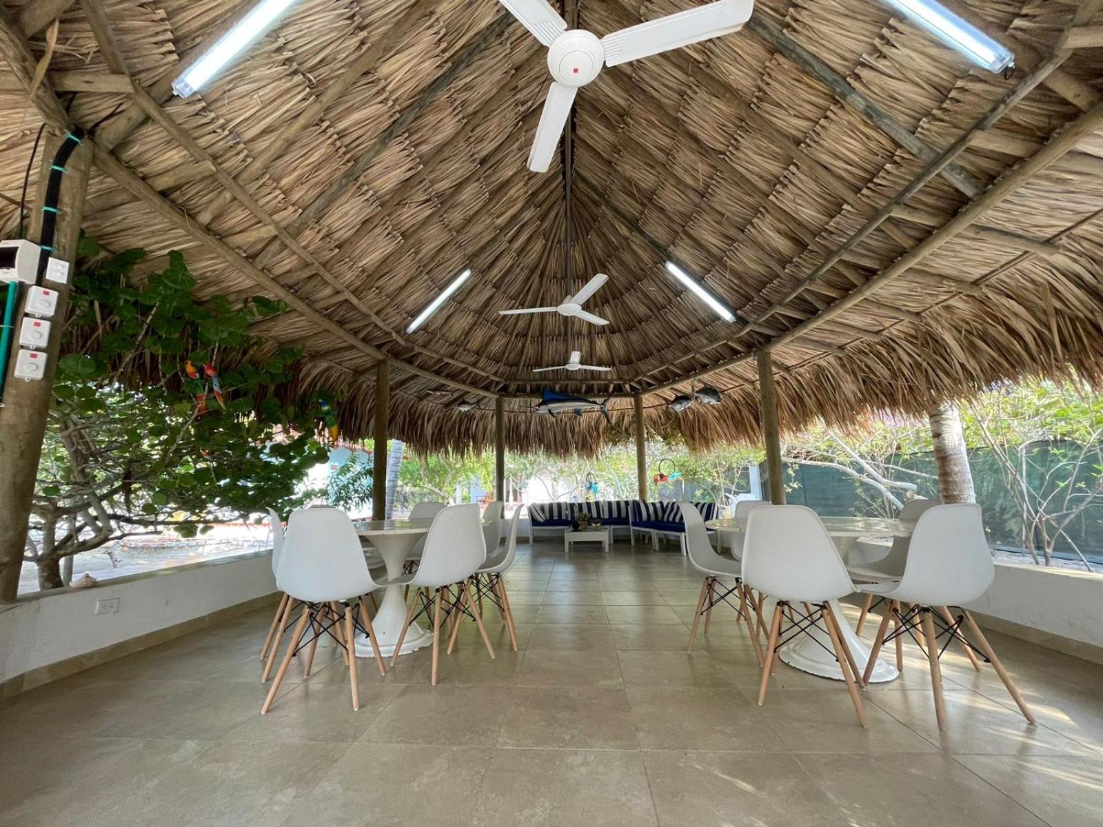 Hotel Carey Beach Baru Bagian luar foto