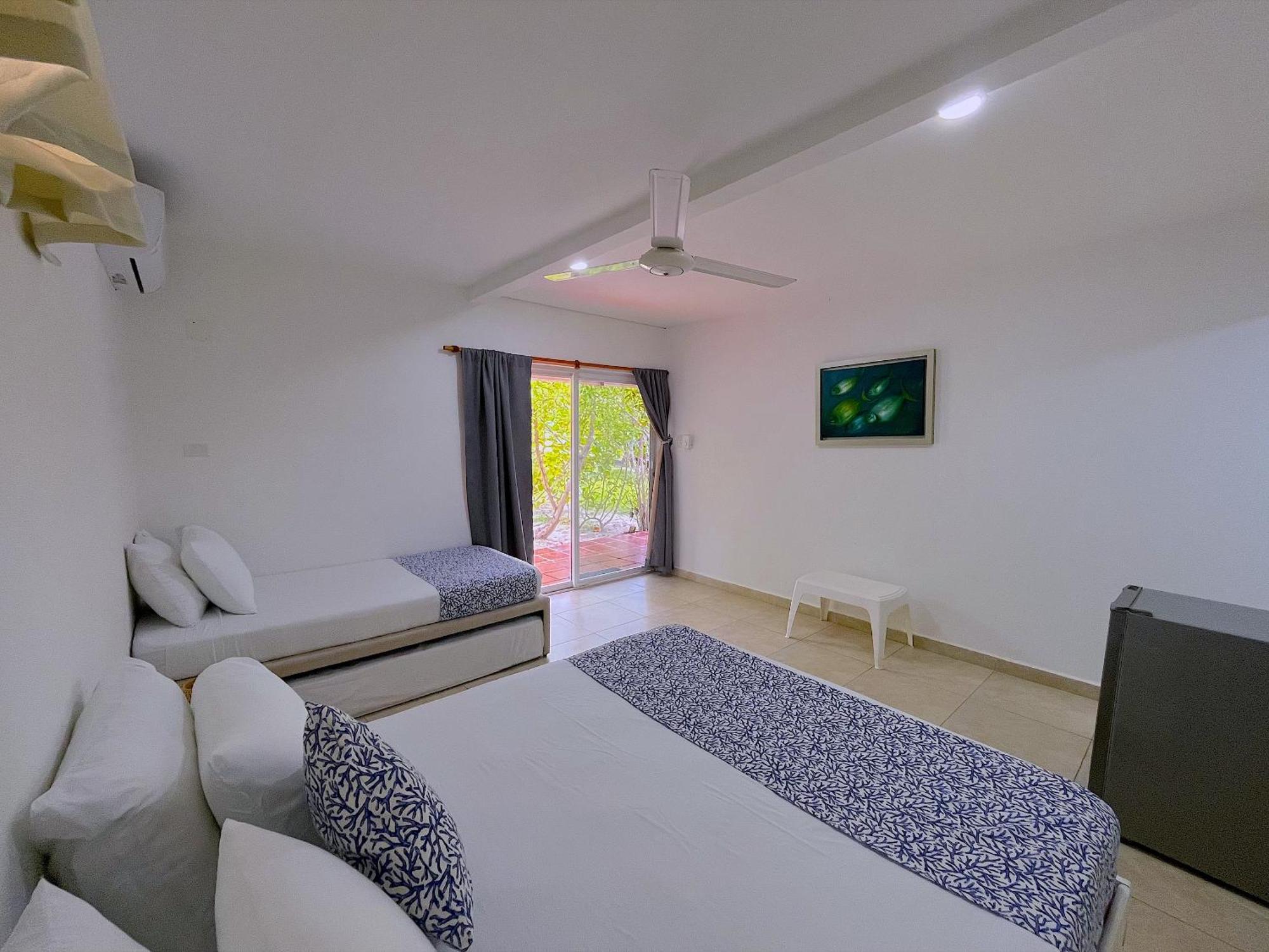 Hotel Carey Beach Baru Bagian luar foto