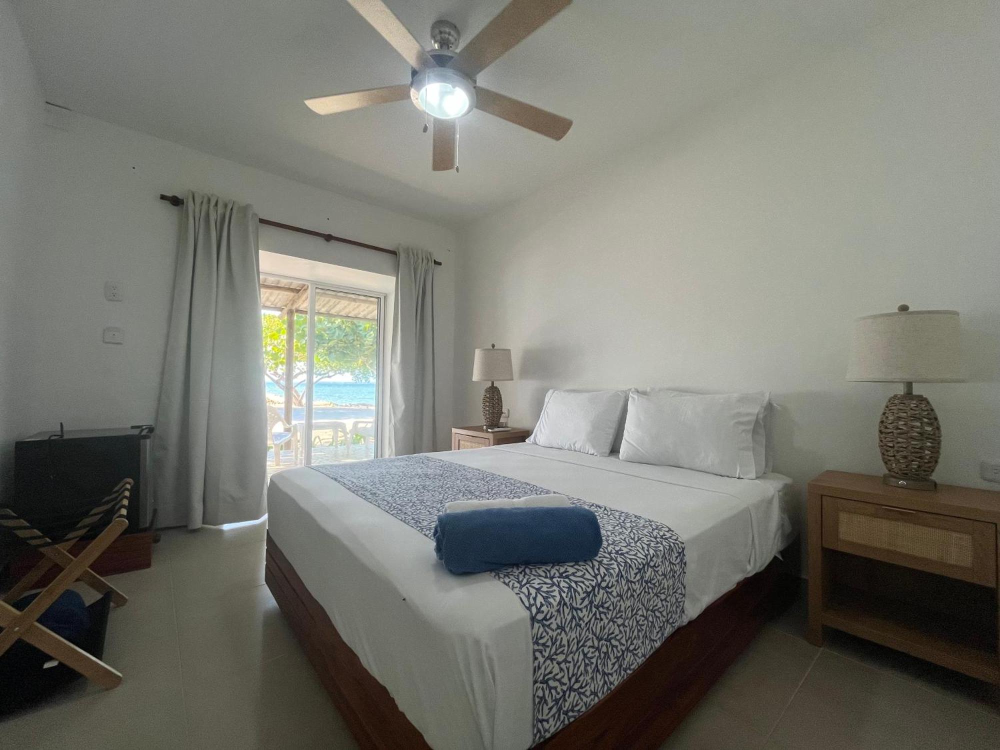 Hotel Carey Beach Baru Bagian luar foto