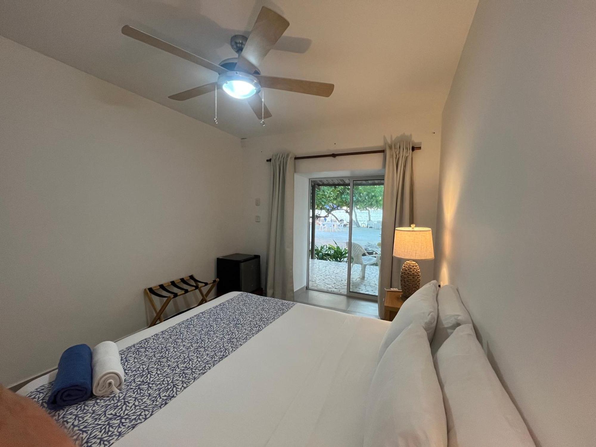 Hotel Carey Beach Baru Bagian luar foto