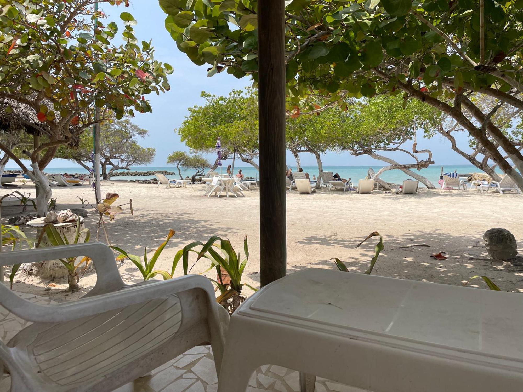 Hotel Carey Beach Baru Bagian luar foto