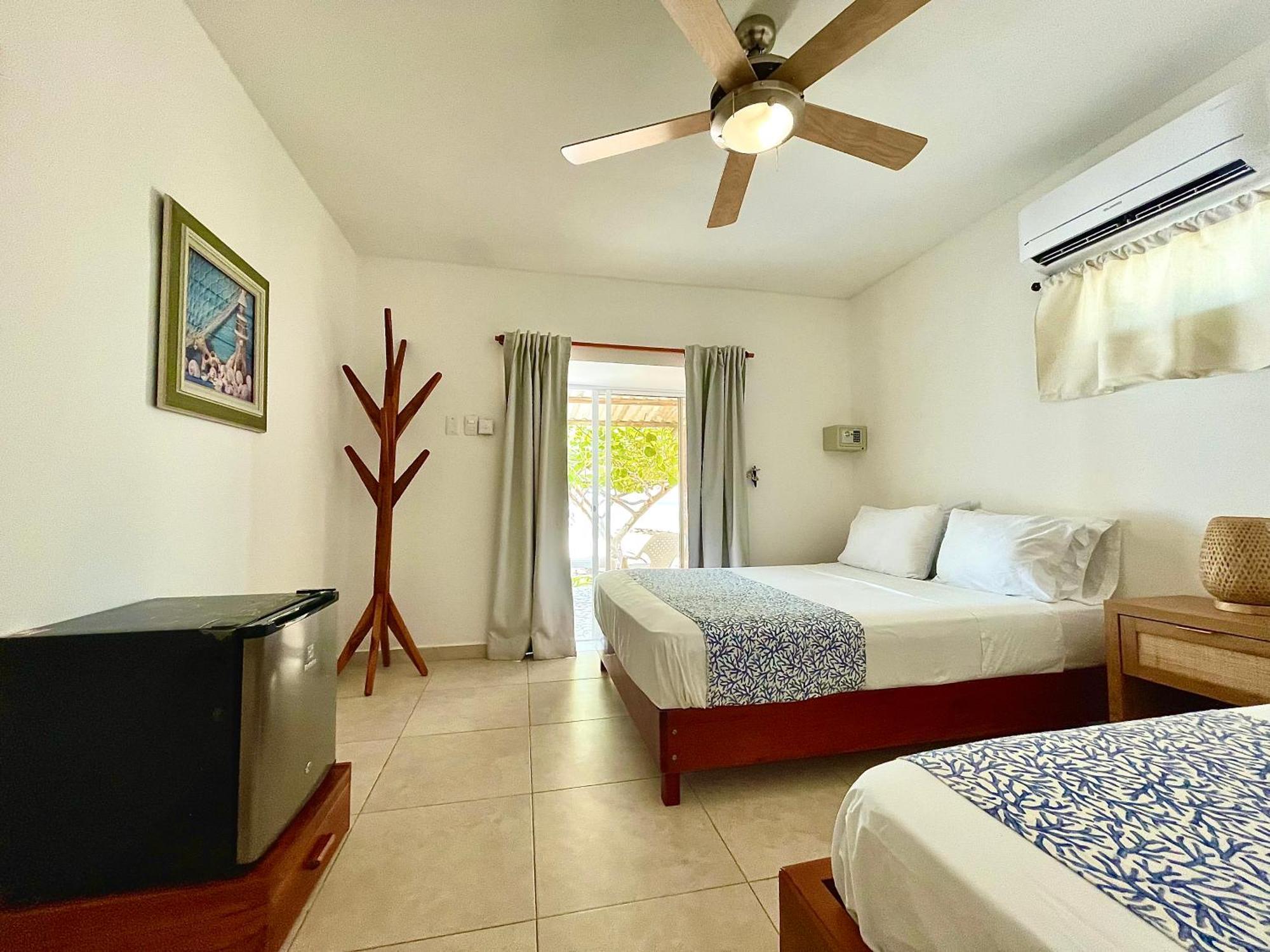 Hotel Carey Beach Baru Bagian luar foto