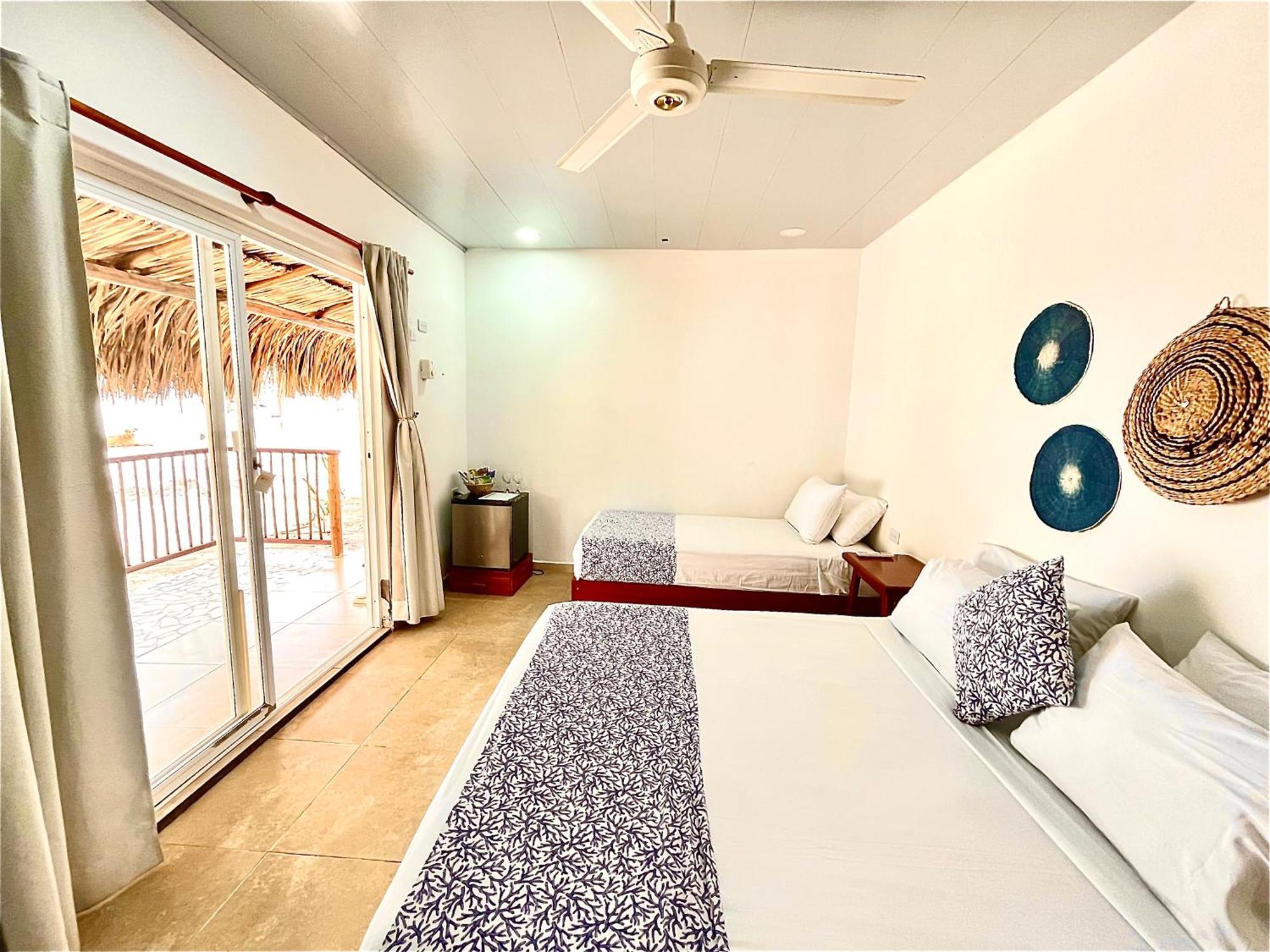 Hotel Carey Beach Baru Bagian luar foto