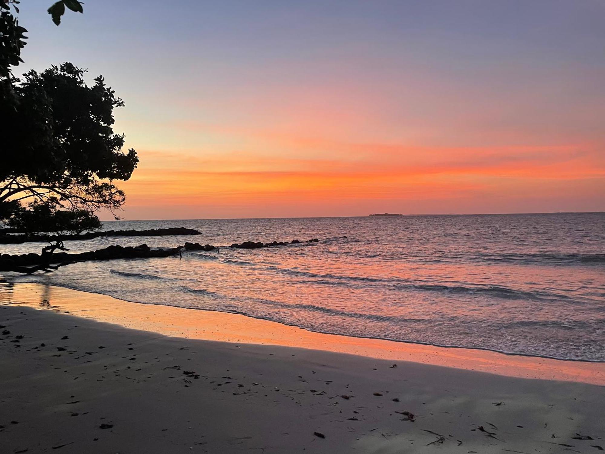 Hotel Carey Beach Baru Bagian luar foto