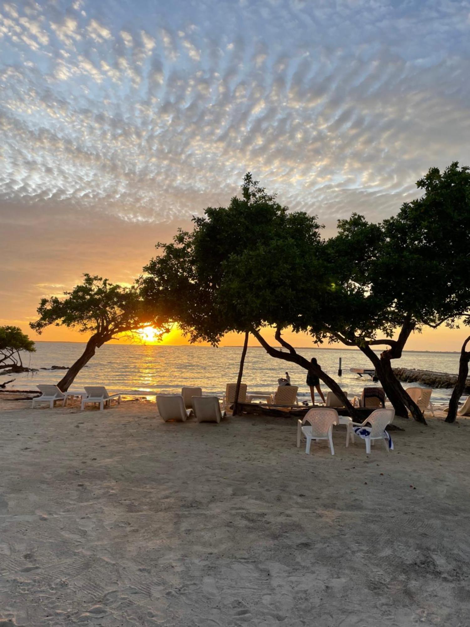 Hotel Carey Beach Baru Bagian luar foto